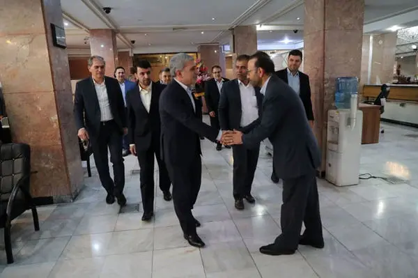 دیدار مدیرعامل بانک ملی ایران با کارکنان شعبه سعدی