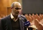 اهدای نشان لیاقت مدیریت ایران به دکتر معروفخانی در جشنواره فجر مدیریت ایران