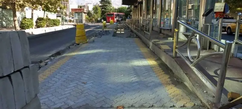 زیرسازی و روسازی بتنی ایستگاه های سامانه تندرو منطقه ۳ انجام شد

