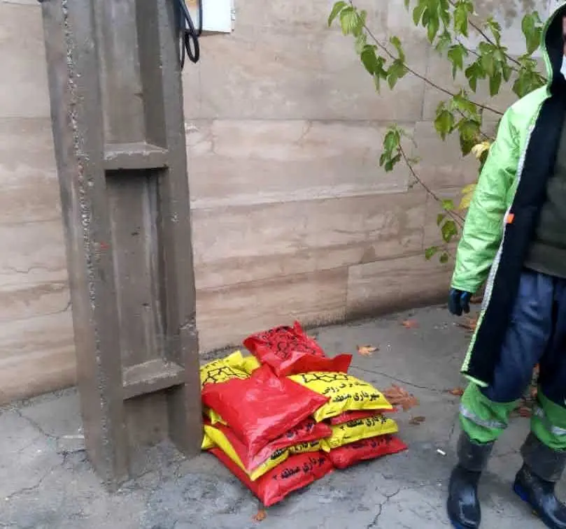 شارژ مجدد کیسه های شن مخصوص برای سامانه بارشی جدید در منطقه 3

