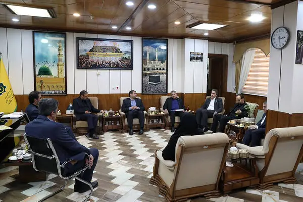 تاکید بر افزایش خدمات متنوع به حجاج و زوار عتبات عالیات در دیدار مدیرعامل بانک ملی ایران و رییس سازمان حج و زیارت

