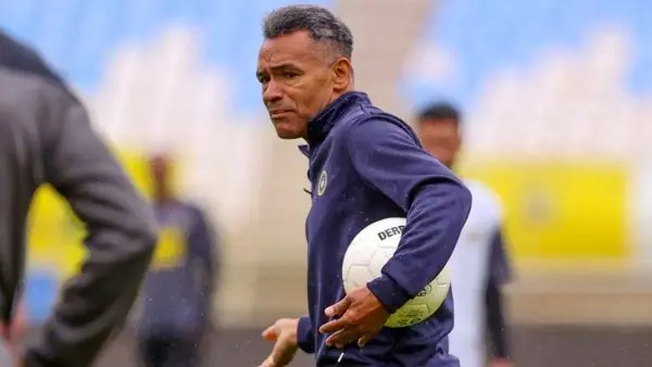 مورایس در سپاهان خواهد ماند