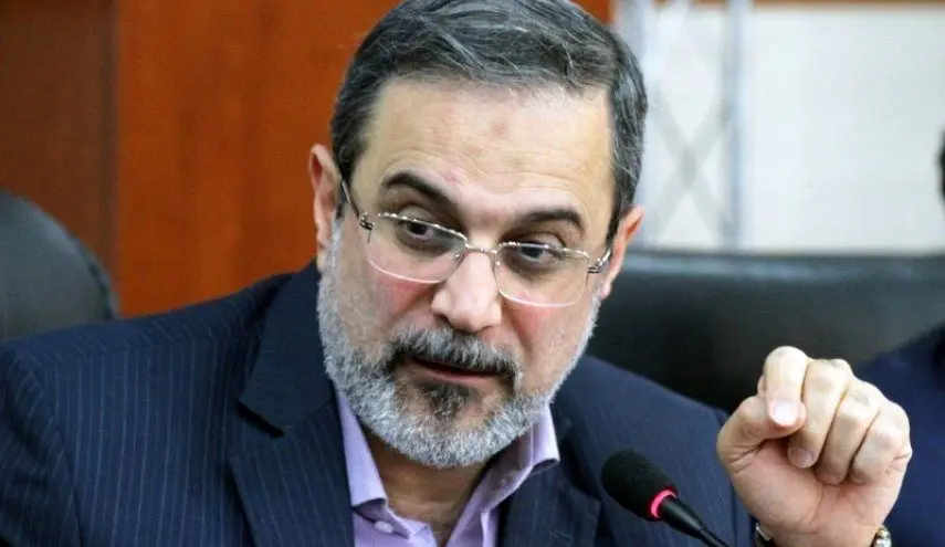 امکانات تحصیلی برای دانش آموزان ایرانی و اتباع خارجی یکسان است