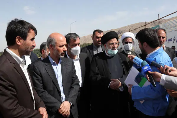 رییس جمهور از مجتمع پتروشیمی خراسان بازدید کرد