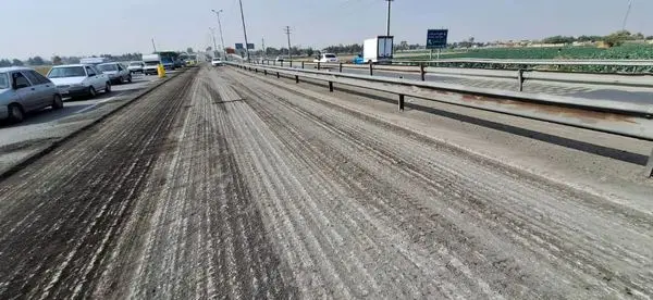 آغاز عملیات تراش و روکش مکانیزه بزرگراه شهید رسولی در منطقه 19 به مساحت 20 هزار متر مربع