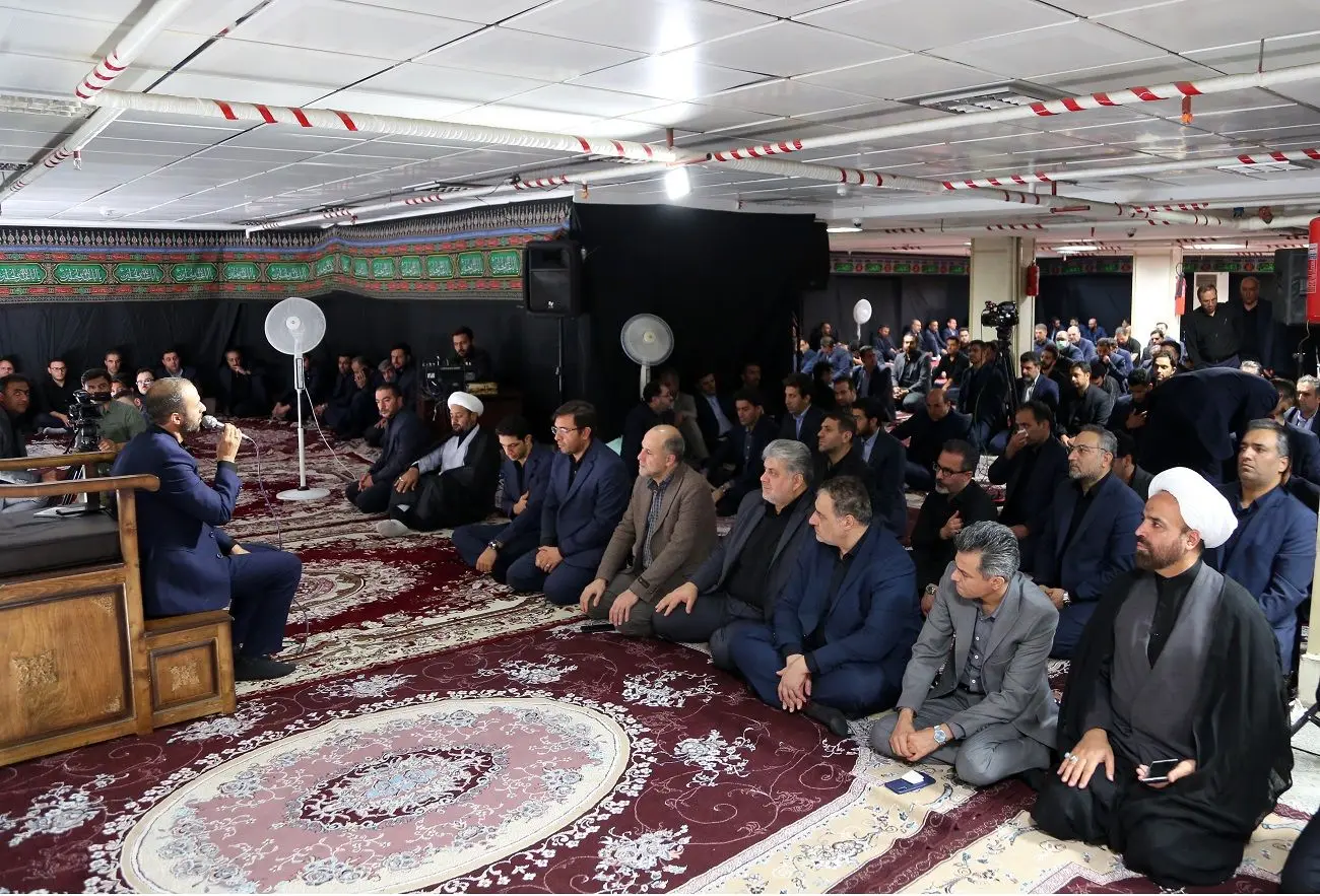 برپایی موکب عاشورائیان بانک سینا

