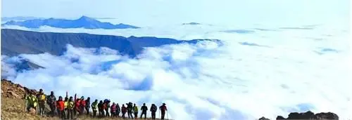 صعود بانوی کوهنورد فولادی به قله دماوند برای دومین بار

