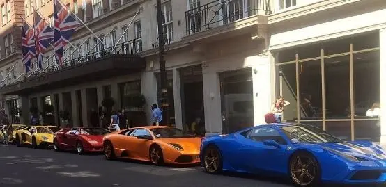 مانور خودروهای گرانقیمت شاهزادههای سعودی در لندن