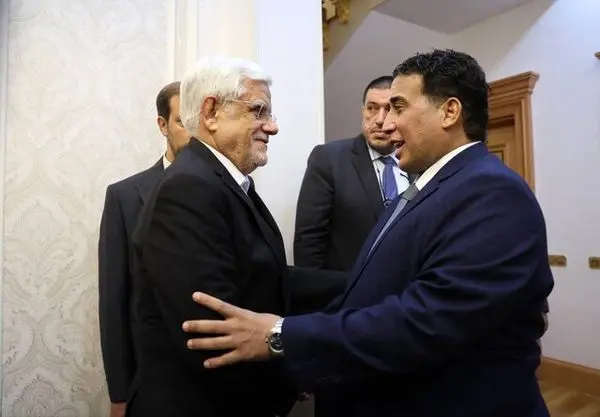 عارف: ایران تهدیدات را تبدیل به فرصت کرده است

