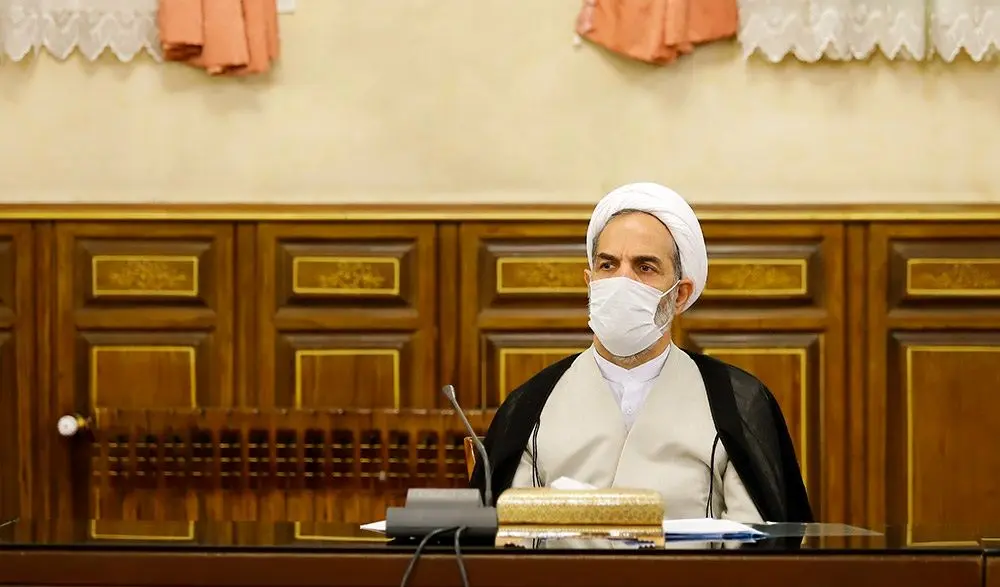 ماموران شهرداری به «آسیه پناهی» اسپری فلفل زدند