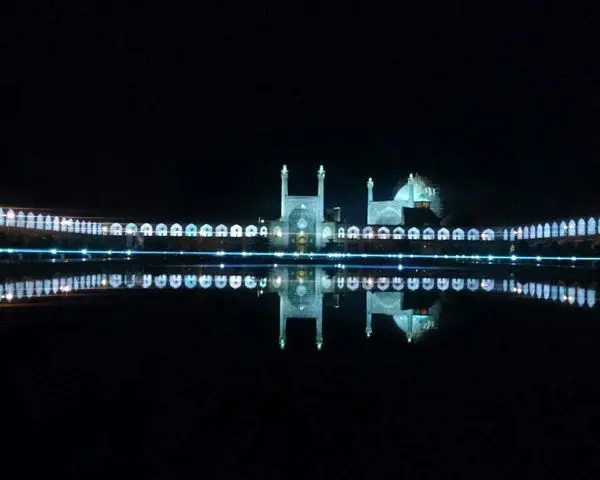 نمایی خاص از میدان تاریخی ایران +عکس