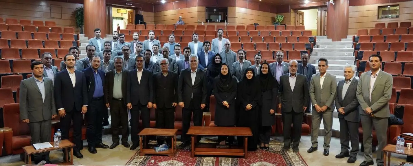 استان فارس سهم بزرگی در موفقیت‌های بانک دارد