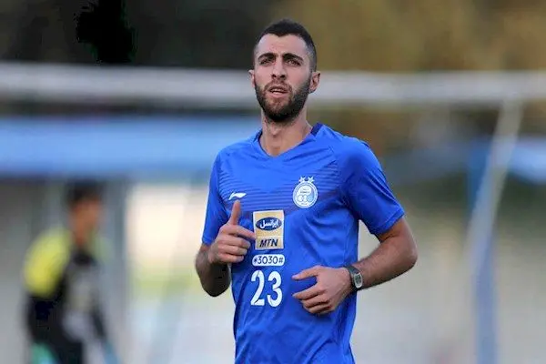 واکنش مدافع استقلال به شایعه جدایی از آبی پوشان