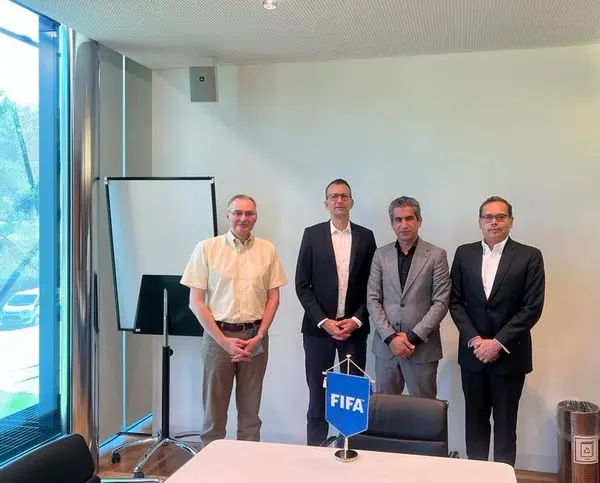 نشست کامرانى فر با مسئولین مالى و دپارتمان داورى فیفا