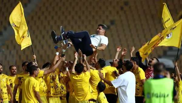 فجر سپاسی؛ صدرنشین واقعی لیگ برتر فوتبال