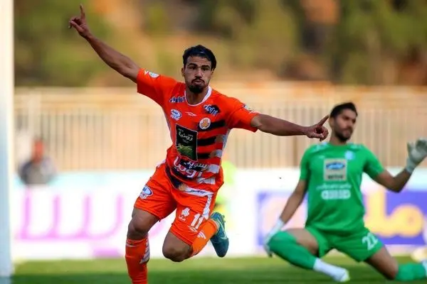 علی دشتی استقلالی شد +عکس