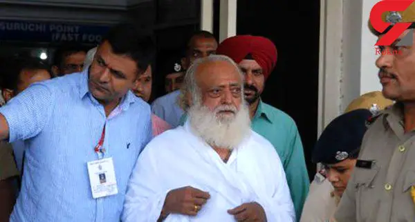 چهره سرشناس دختر 16 ساله را به خلوتگاه برد + عکس