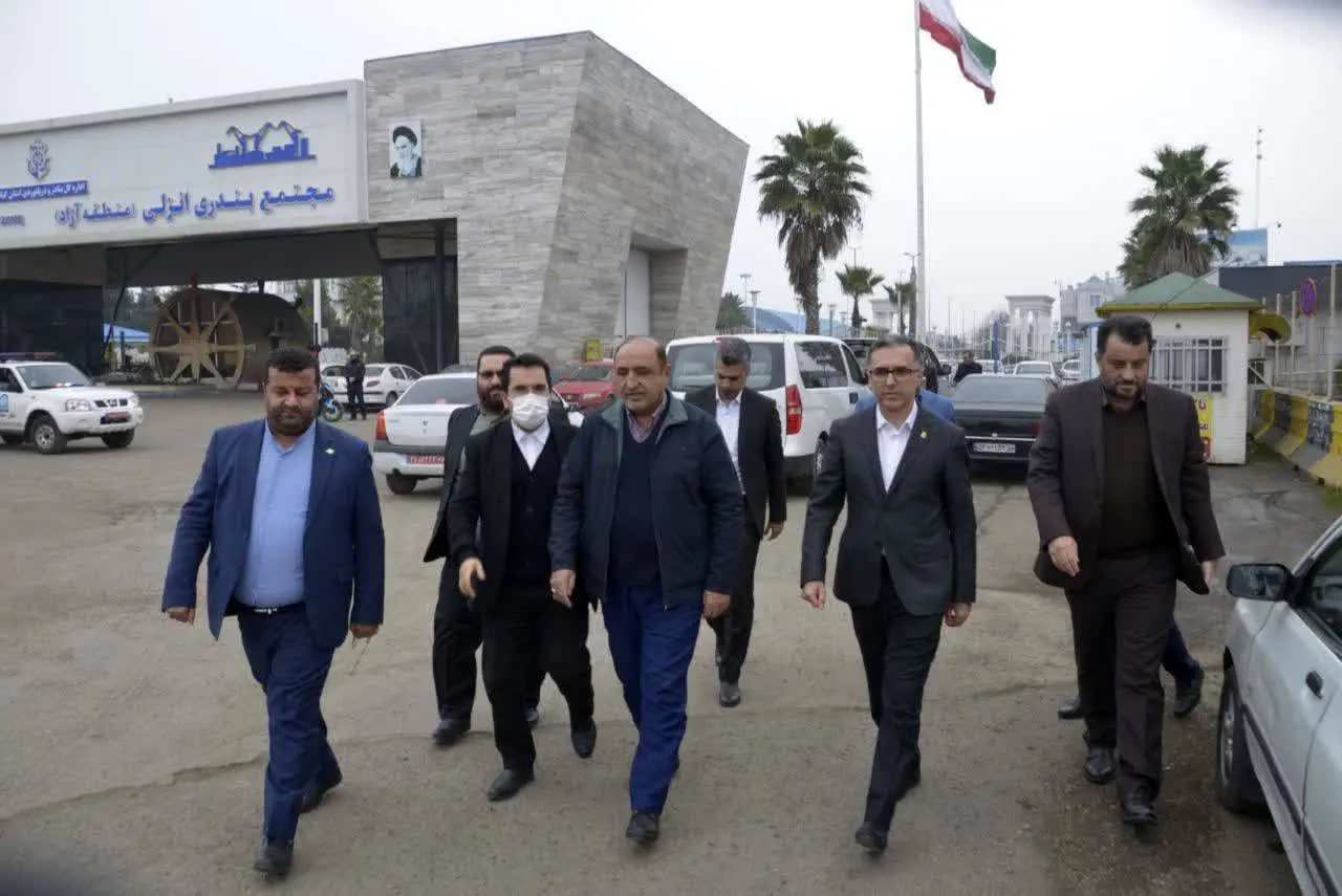 بازدید فرهادی از مجتمع بندرانزلی و گمرکات استان

