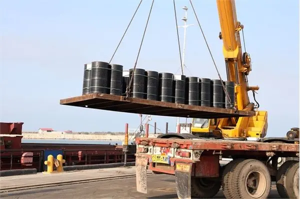 صادرات قیر از بندرامیرآباد به کشورهای حاشیه دریای خزر 

