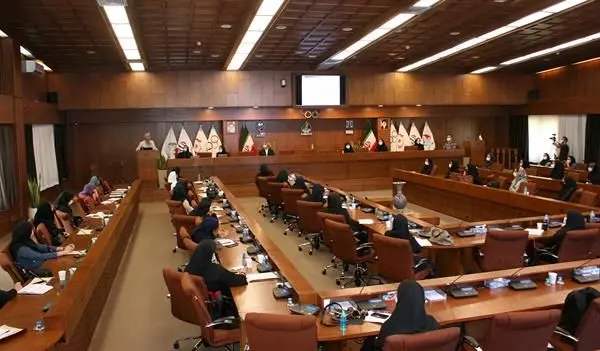 نشست تخصصی مربیان بدنساز تیمهای ملی بانوان