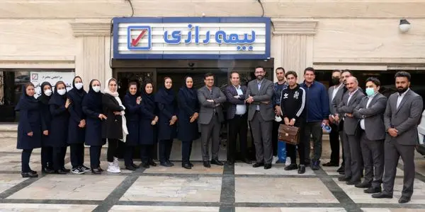 نمایندگان، نان آوران صنعت بیمه