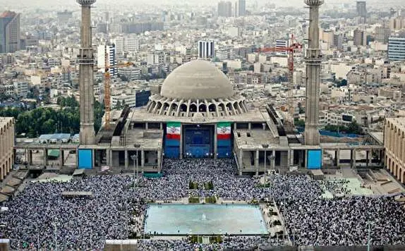 خطبههای نماز عید فطر به عنوان مسیر ریل گذاری سیاستهای نظام