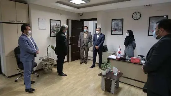 دیدار حضوری حجت بهاری فر با پرسنل بیمه "ما" در محل کار آنان