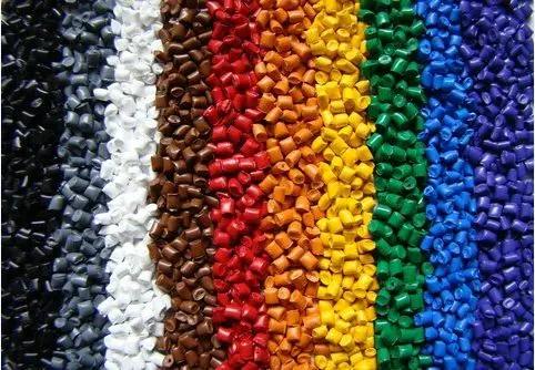 عرضه ۵۸ هزار تن مواد پلیمری در تالار فرآورده های نفتی و پتروشیمی