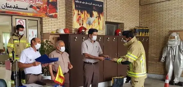  تقدیراز ماموران آتش نشانی، ایمنی و ستاد پیشگیری از بیماری کرونا 
