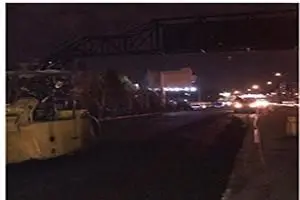 2000 هزار متر تراش و روکش مکانیزه آسفالت در بزرگراه شهید همت منطقه سه

