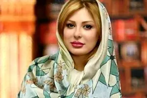 نیوشا ضیغمی در حال آرایش کردن! + عکس