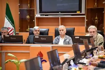 نشست بررسی و رفع مشکلات کارکنان شرکت بهره برداری نفت و گاز شرق برگزار شد

