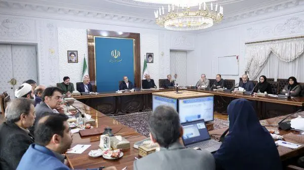 پزشکیان: از ظرفیت شبکههای اجتماعی در ارتقای کیفیت آموزش در نهضت مدرسهسازی استفاده شود