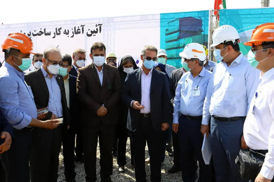 آئین کلنگ زنی ساخت پروژه احداث تصفیه خانه پساب پتروشیمی کارون انجام شد
