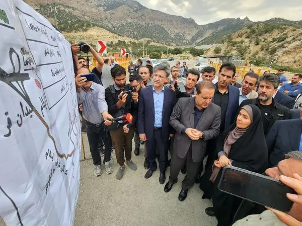 بازدید وزیر راه و شهرسازی از عملیات احداث باند دوم تونل آزادی