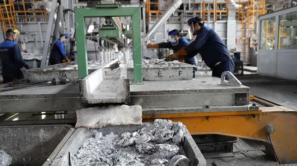 تولید سالانه ۲ هزار تن دکل برق با همراهی بانک کارآفرین
