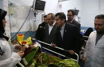 عیادت استاندار قم از مصدومین حادثه تصادف در محور قم -تهران