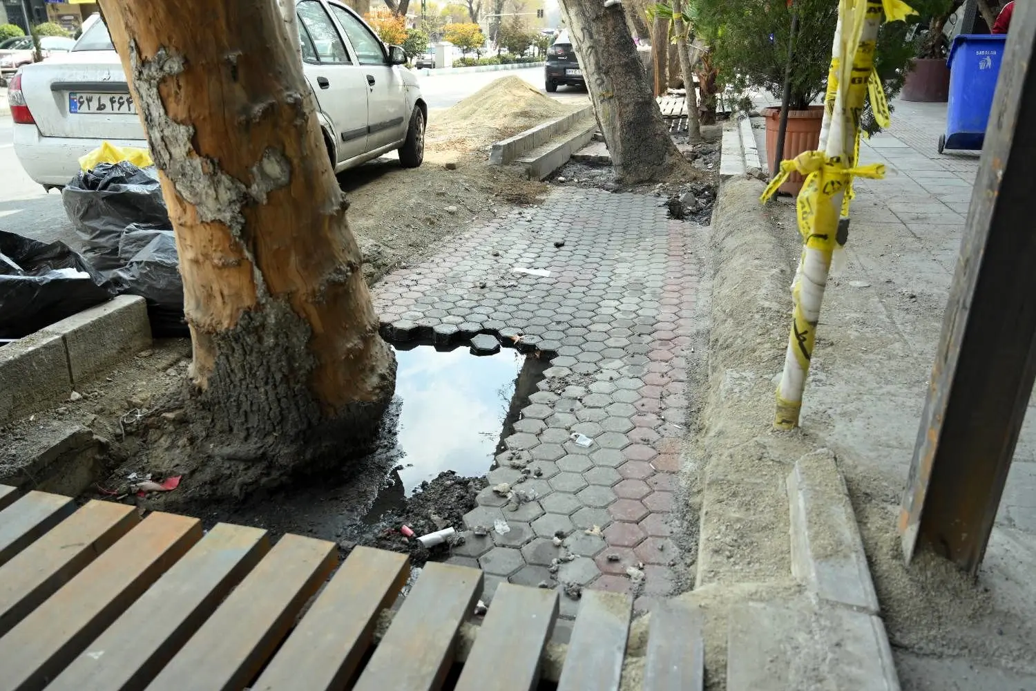  کف سازی نهر خیابان شریعتی به مساحت ۱۲۰۰ متر مربع