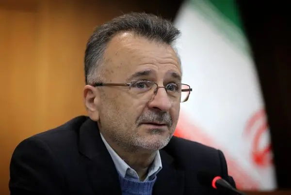 داورزنی: با کتاب و سخنرانی نمیتوان ورزشکار را تربیت کرد