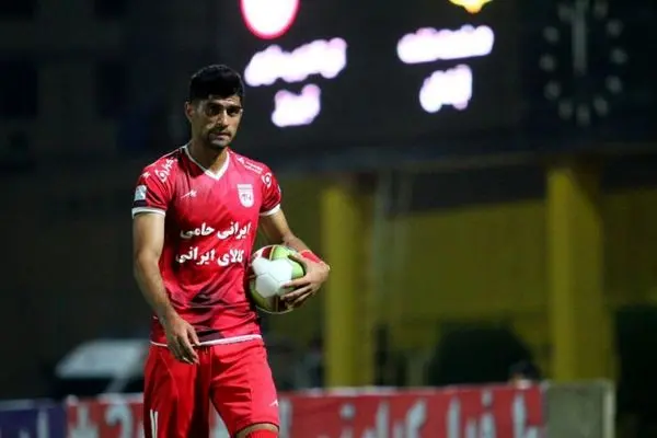 واکنش باشگاه ذوبآهن به درخواست تراکتور برای صدور رضایتنامه اسماعیلیفر