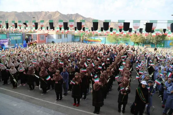 نواخته شدن زنگ حماسه در مدارس منطقه 15