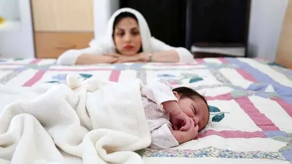 فاصله بین ازدواج تا تولد اولین فرزند زوجین در کشور