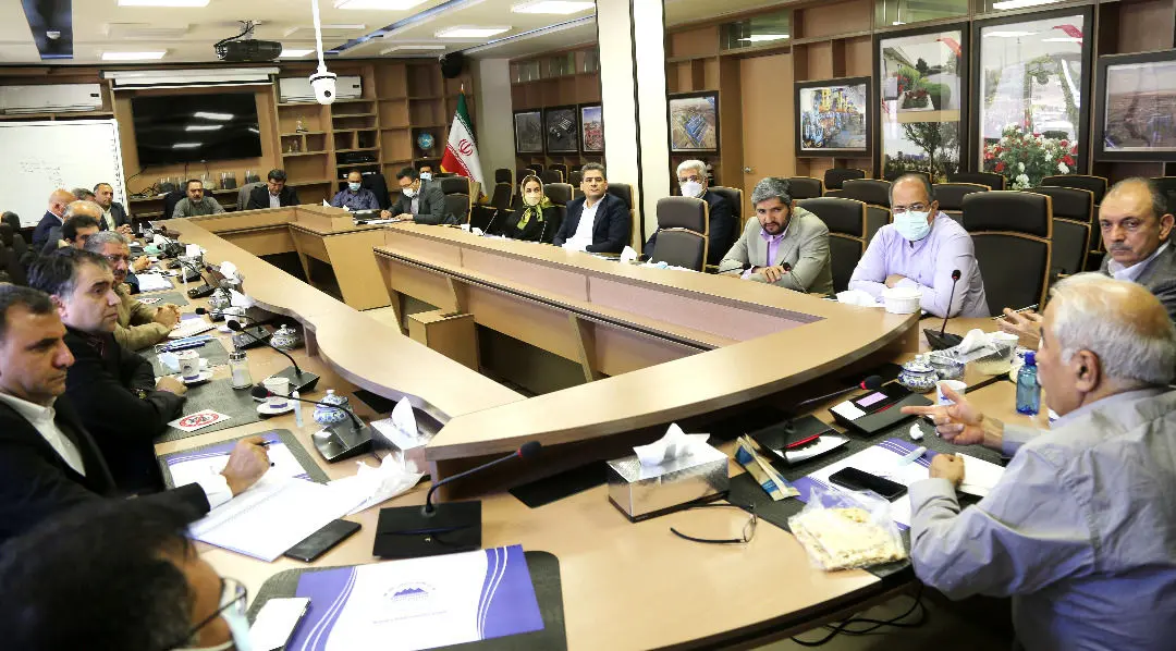 چادرملو روی ریل توسعه

