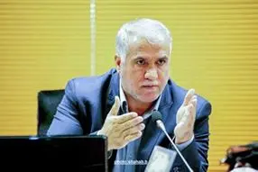 سرپرست شهرداری اراک خبر داد 35 هزار اصله درخت و نهال رایگان در اراک، توزیع می‌شود

