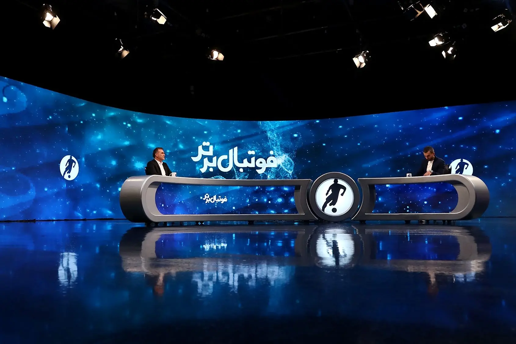 تیم ملی باید با نگاه ملی مورد توجه قرار گیرد