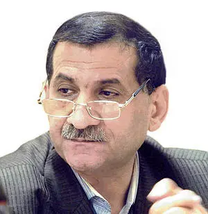 دولت نمی تواند نرخ تورم را پنهان کند/افسار دلار را بسته اند/مشکلات اقتصادی کشور تنها در تحریمها ریشه ندارد