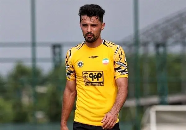 امید نورافکن با سپاهان تمدید کرد