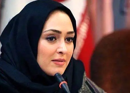 عکسی کمتردیده شده از دوران کودکی الهام حمیدی