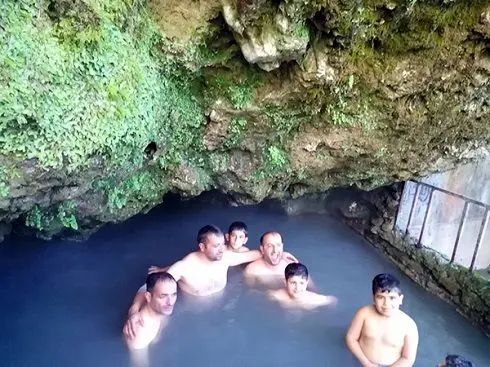 بهترین چشمه‌های آب گرم ایران با خواص درمانی بالا + عکس