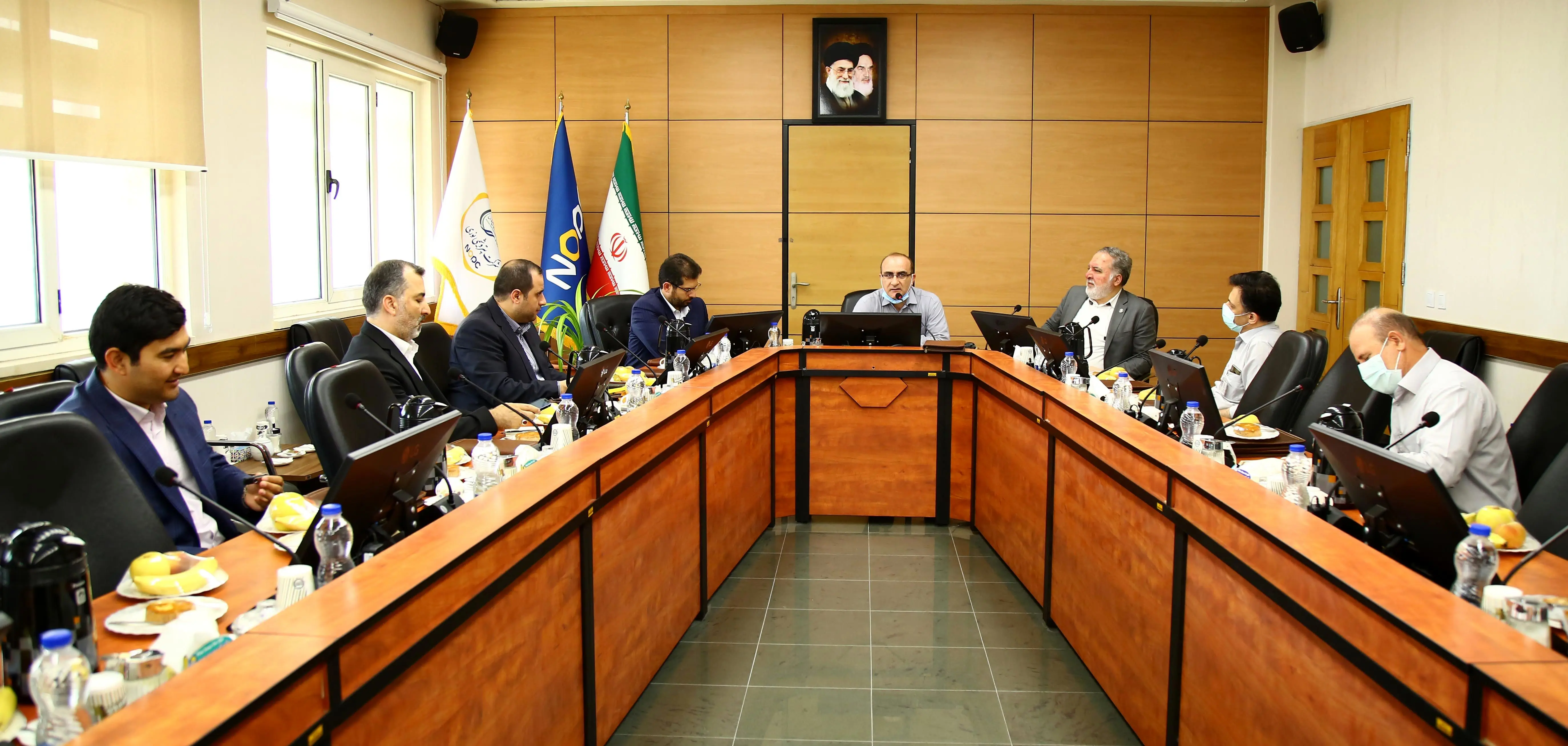 بازدید اعضاء هیئت مدیره و مدیرعامل شرکت تاپیکو از مجتمع پتروشیمی نوری